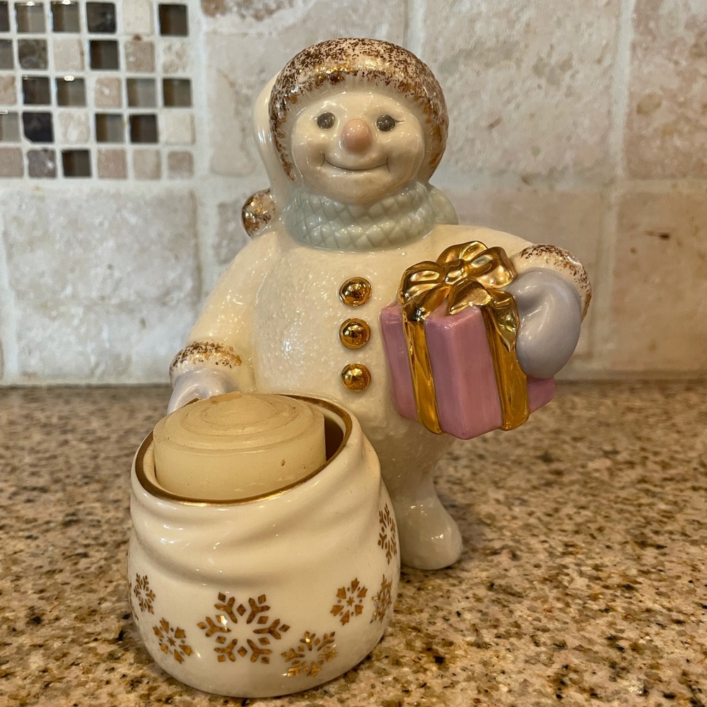 LENOX CHRISTMAS CANDLE HOLDER